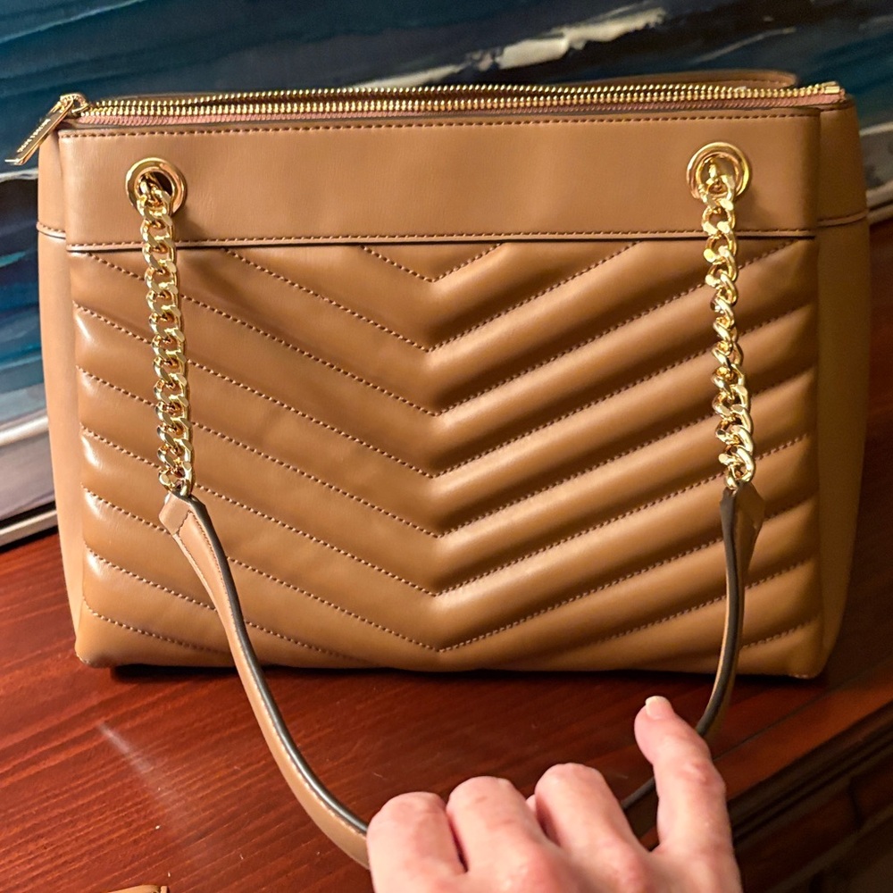Michael Kors Brown Quilted jet set travel Shoulder Bag with matching Wallet - Picture 8 of 9